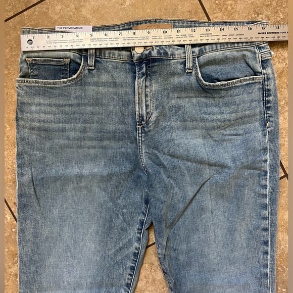 THE PROVOCATEUR
PETITE BOOTCUT // FLAWLESS // 30" INSEAM // SWEET AS SUGAR sz 33 - Picture 10 of 12